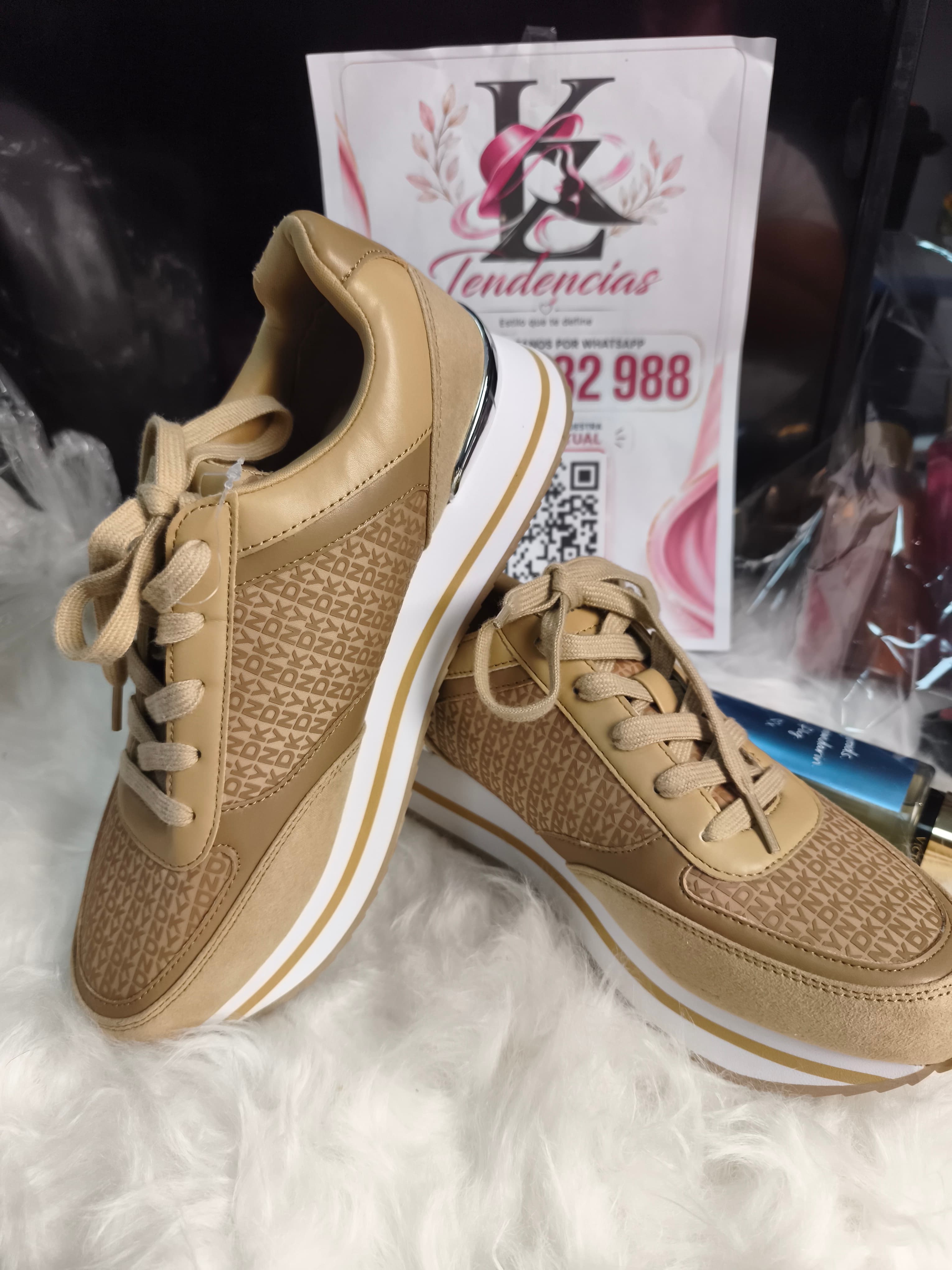 Zapatilla DKNY